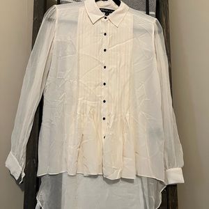 Elizabeth and James, oversized, tuxedo style, button-down blouse high-low hem sm